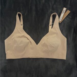 SKIMS naked plunge bra L